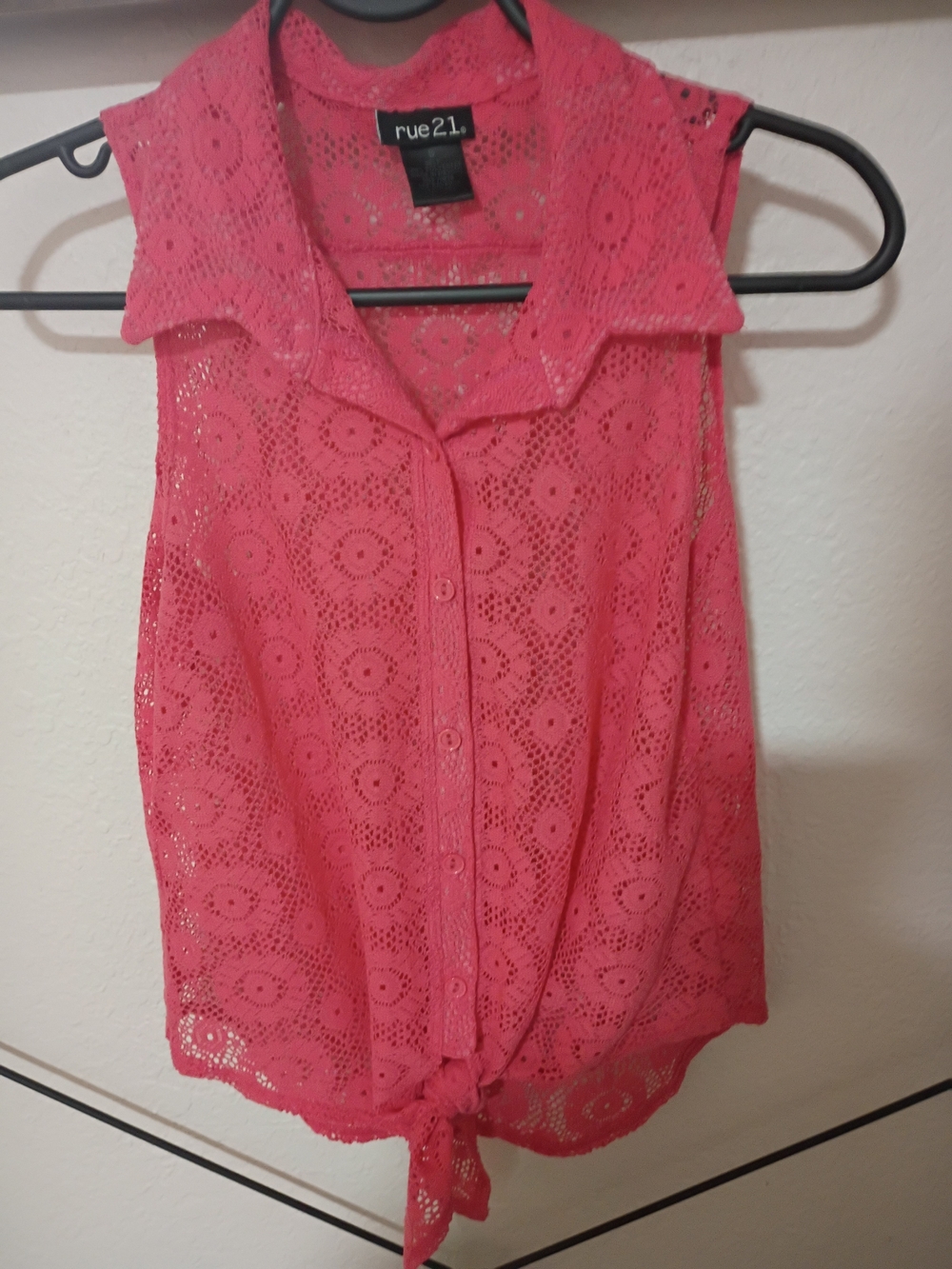 rue21 Coral Pink Lace Button-Front Tie Hem Sleeveless Blouse Size S